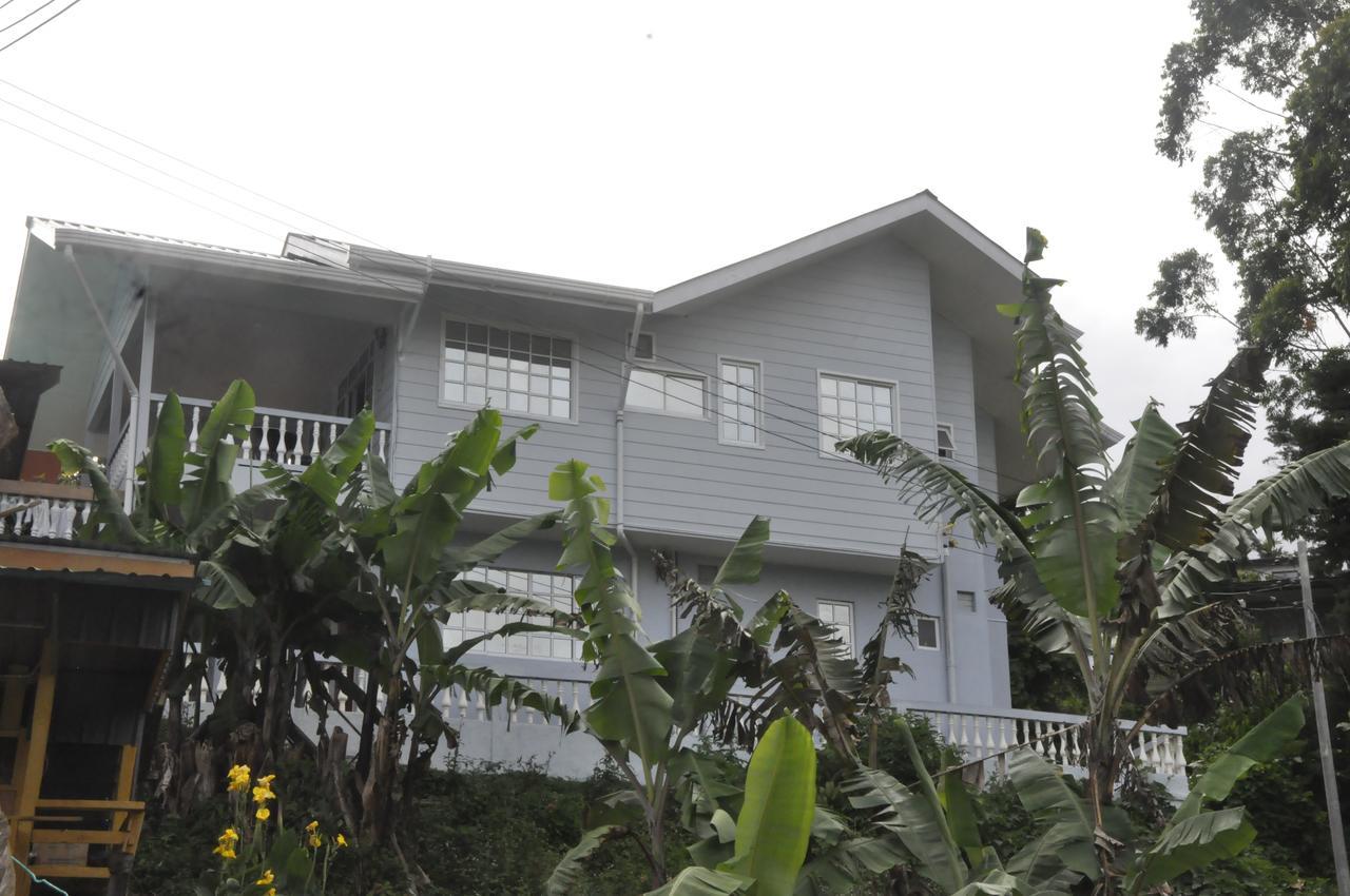 Azrien Homestay Kampong Kundassan Exterior photo